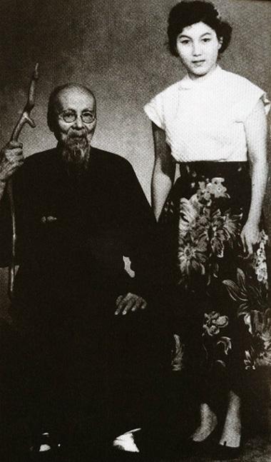 齐白石和徒弟 新凤霞 周恩来认为最美的女人