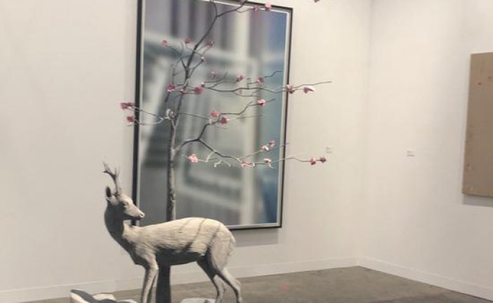 香港巴塞尔艺术展５天吸引８万访客