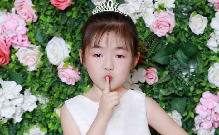 中国画_荷塘摸鱼虾_蔡葭瑶_国际青少年美术家_少美联赛