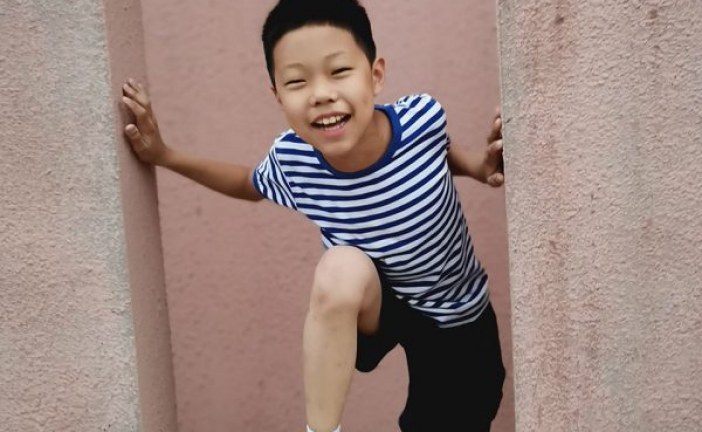 插画_红领巾心向党_刘沐阳_国际青少年美术家_少美联赛