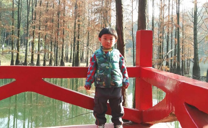 插画_五一假期旅行_周铭钧_国际青少年美术家_少美联赛