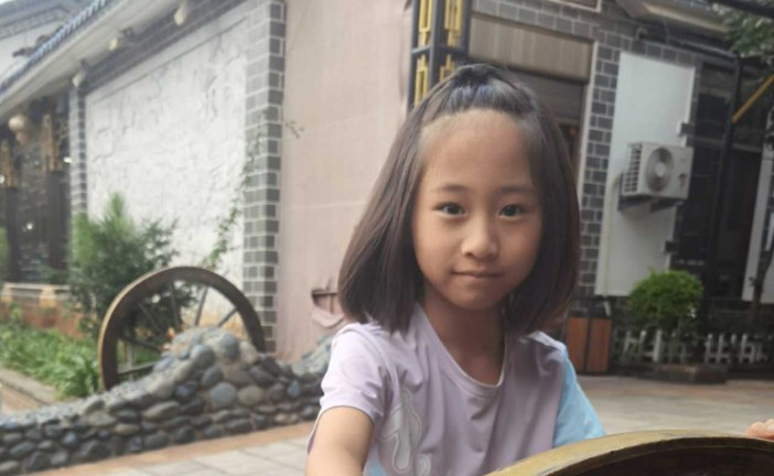 插画_七彩下雨天_姜静和_国际青少年美术家_少美联赛