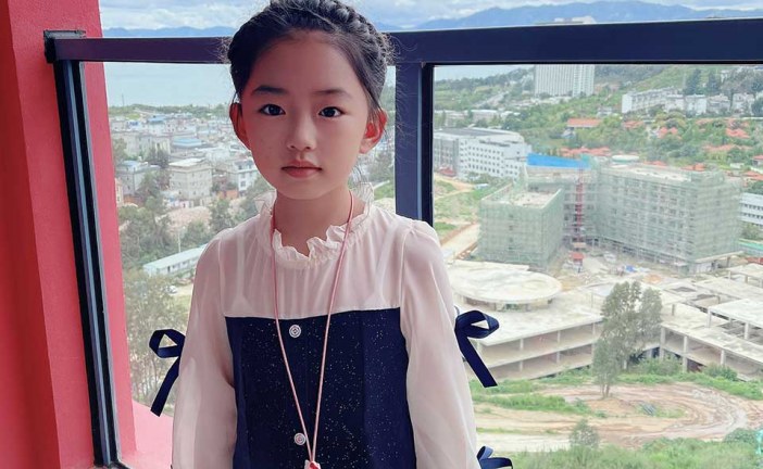 插画_爸爸妈妈你是我的骄傲_李芊羽_国际青少年美术家_少美联赛