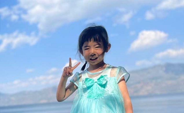 水粉画_烈日玫瑰_雷雅淳_国际青少年美术家_少美联赛