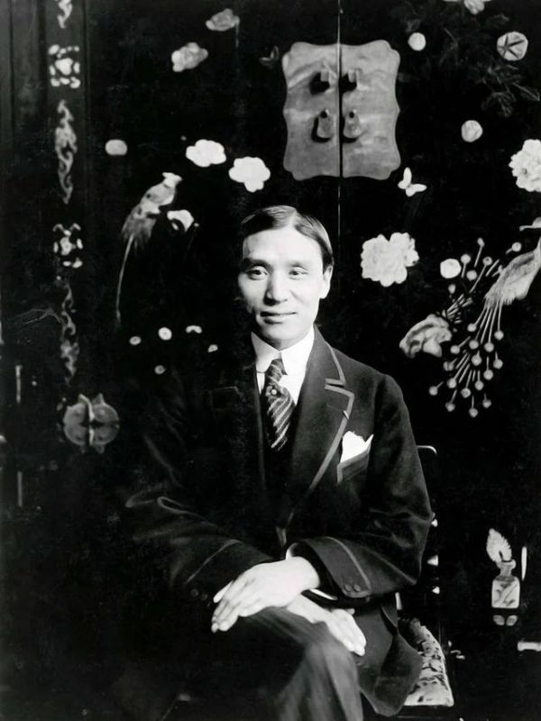 春宫艺术贝氏珍藏_愉悦满园册_香港春拍
