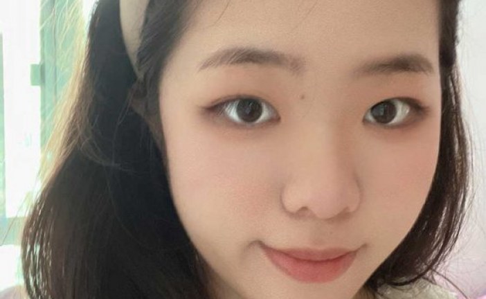 素描_外婆_卓芸均_国际青少年美术家_少美联赛
