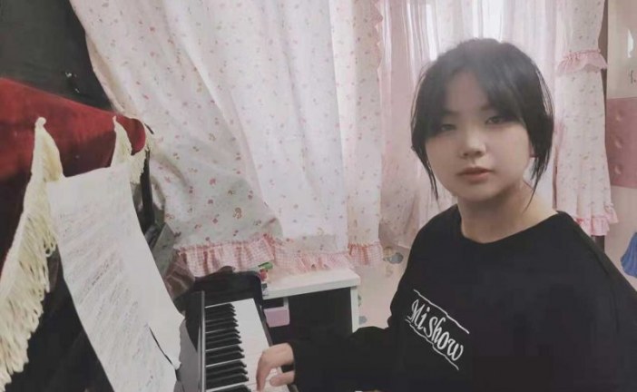 水粉画_圆梦中国_刘俊含_国际青少年美术家_少美联赛