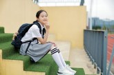 彩铅画_藏族少女_张可然_国际青少年美术家_少美联赛