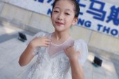 装饰画_荷花_张熙宜_国际青少年美术家_少美联赛