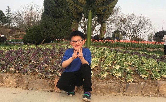 插画《皮影戏》李柯言_国际青少年美术家_少美联赛