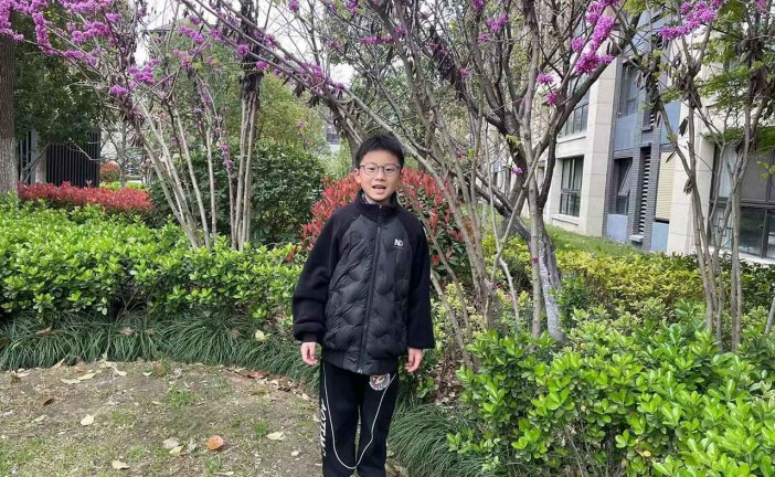 漫画《光环下的巨变》丁恩博_国际青少年美术家_少美联赛