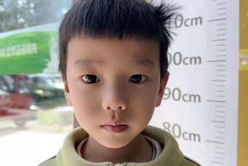 漫画《大碗宽面》周思辰_国际青少年美术家_少美联赛