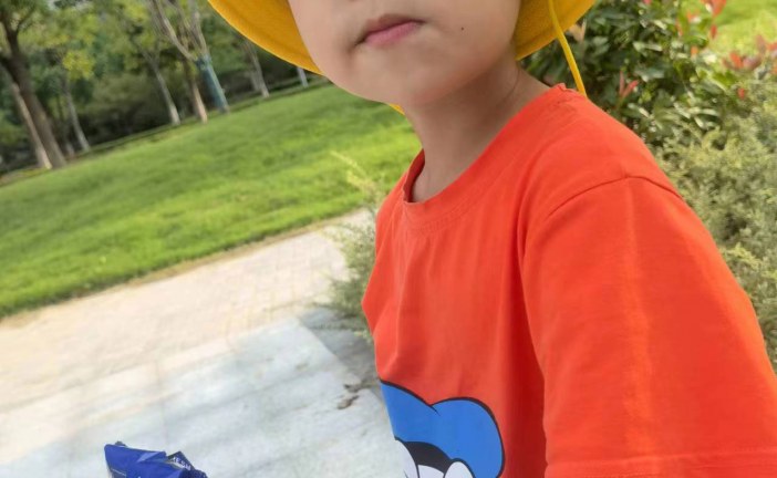 漫画《食人花》施诚锐_国际青少年美术家_少美联赛