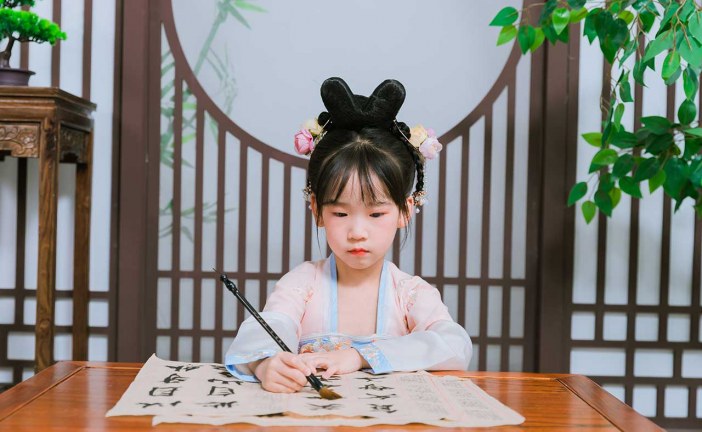 漫画《戏如人生》朱婧萱_国际青少年美术家_少美联赛