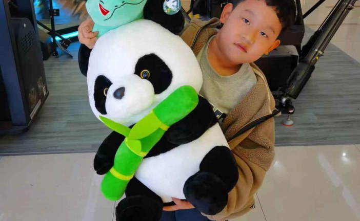 漫画《太空迷航》王子初_国际青少年美术家_少美联赛