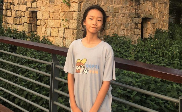 油画《根-胡杨龟》罗予辰_国际青少年美术家_少美联赛