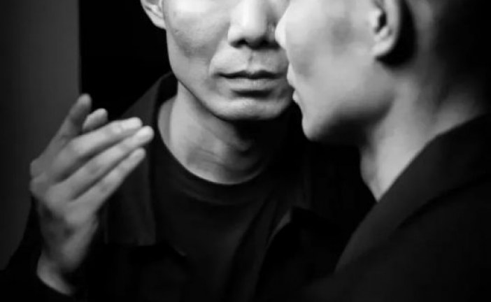 已故中国当代著名新锐摄影师_任航_RenHang