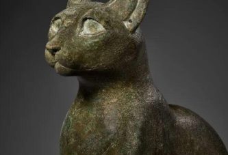 从古埃及青铜雕塑到皇家赌场首印本_众多珍品汇集佳士得拍卖